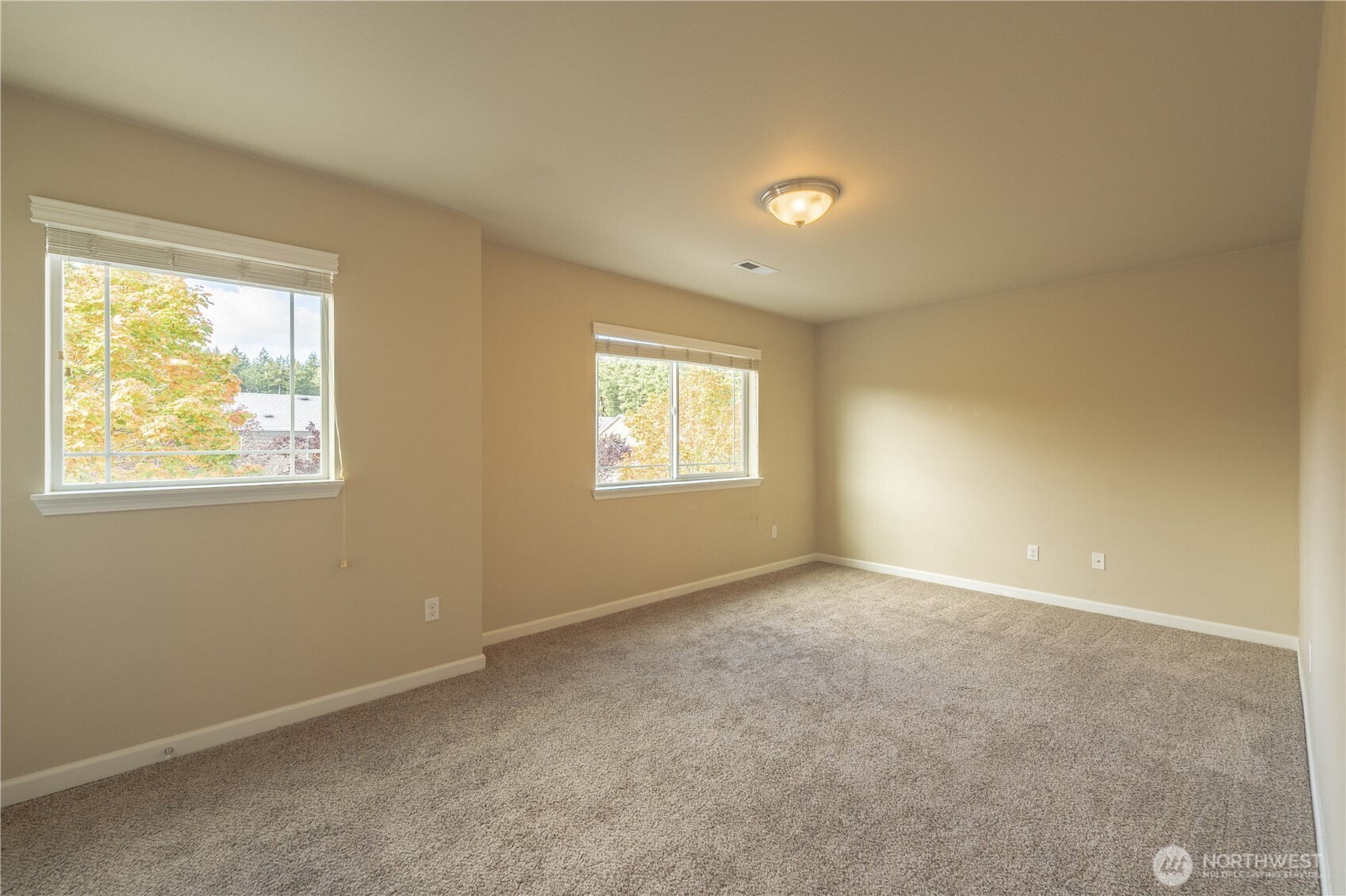 4522 Edgewater Boulevard Property Photo 20