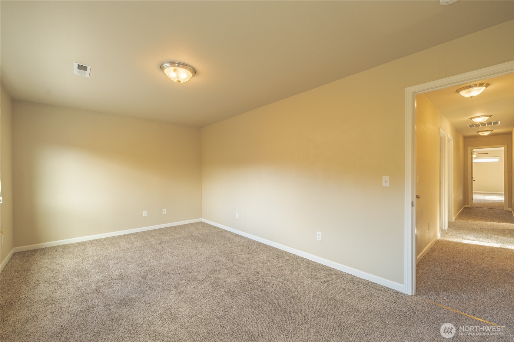 4522 Edgewater Boulevard Property Photo 21
