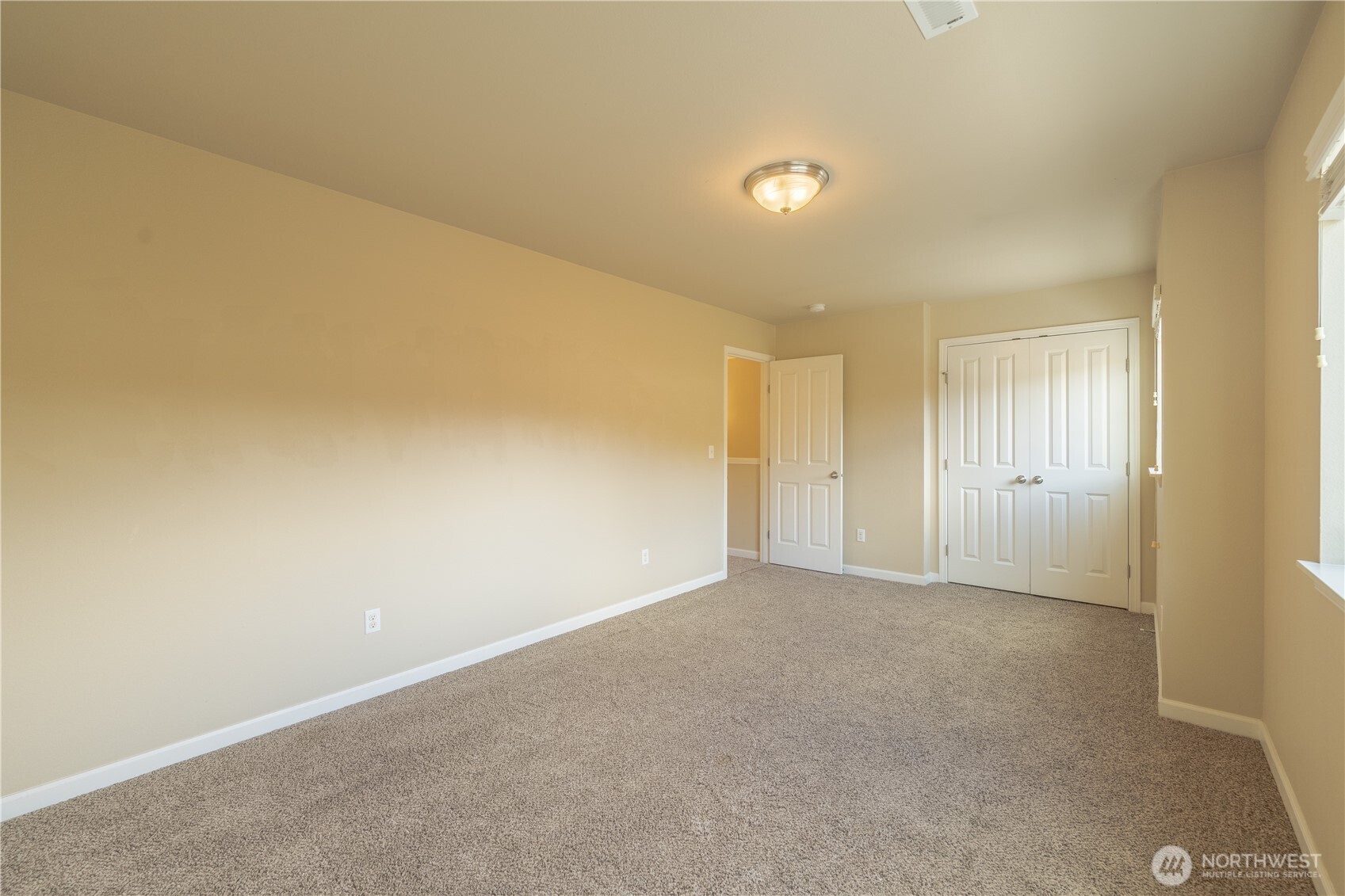 4522 Edgewater Boulevard Property Photo 23