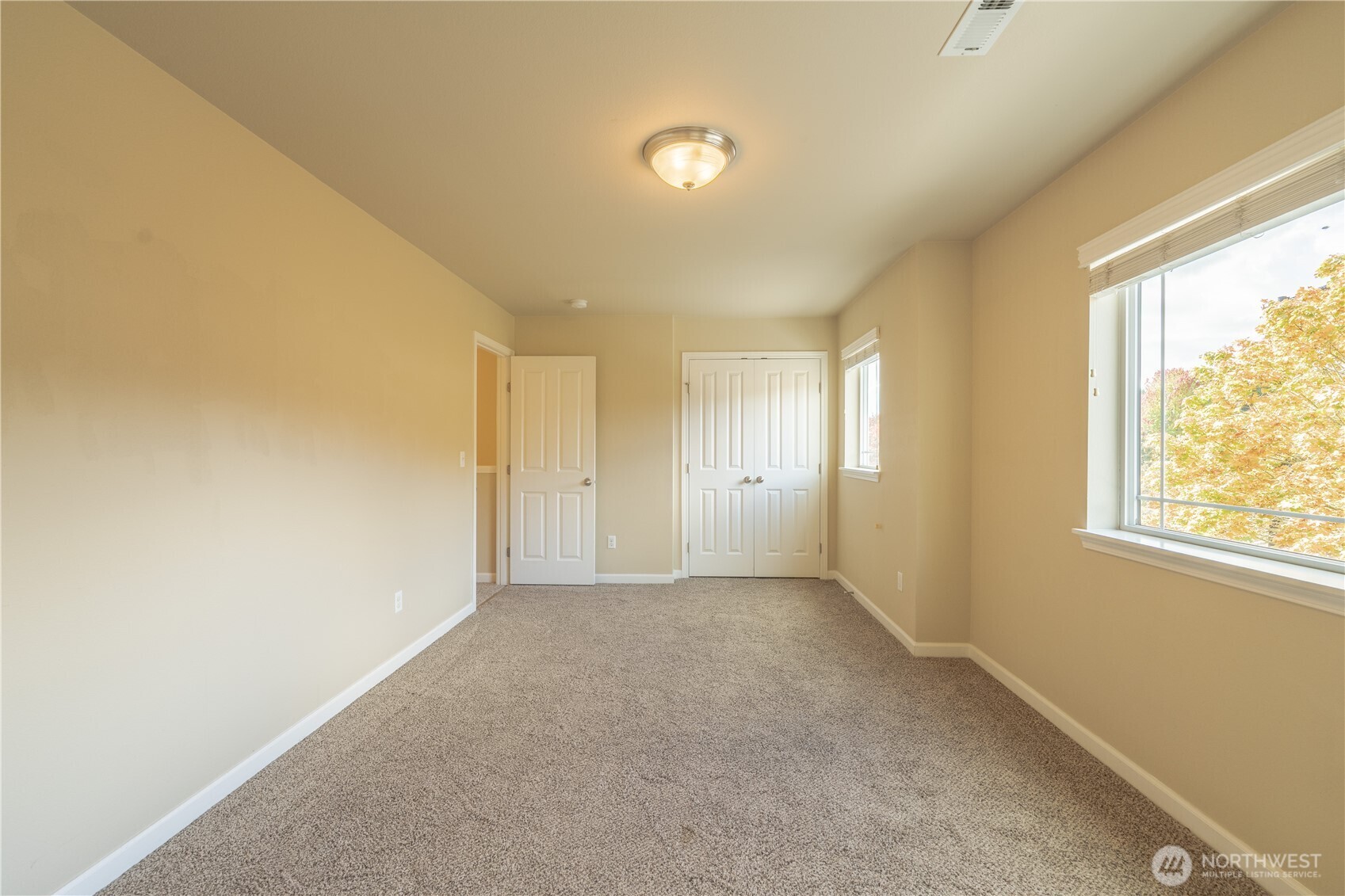 4522 Edgewater Boulevard Property Photo 25