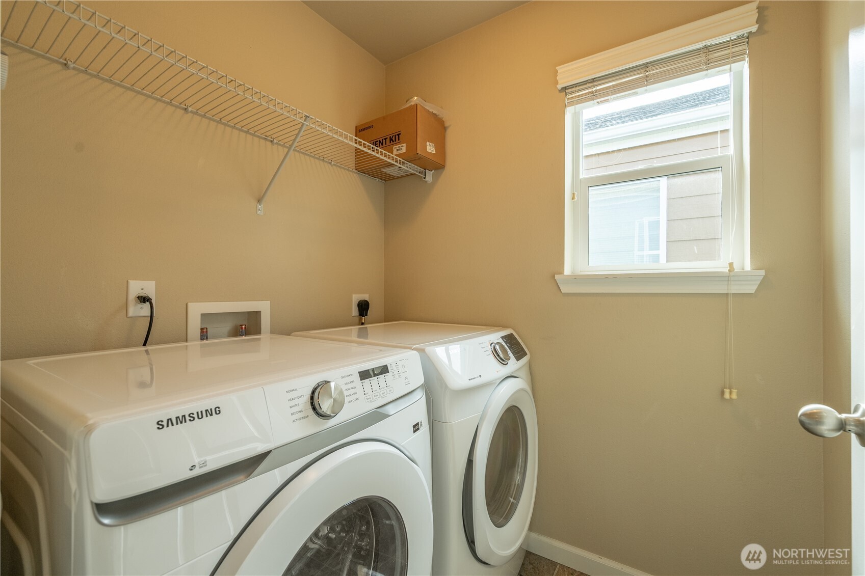 4522 Edgewater Boulevard Property Photo 26