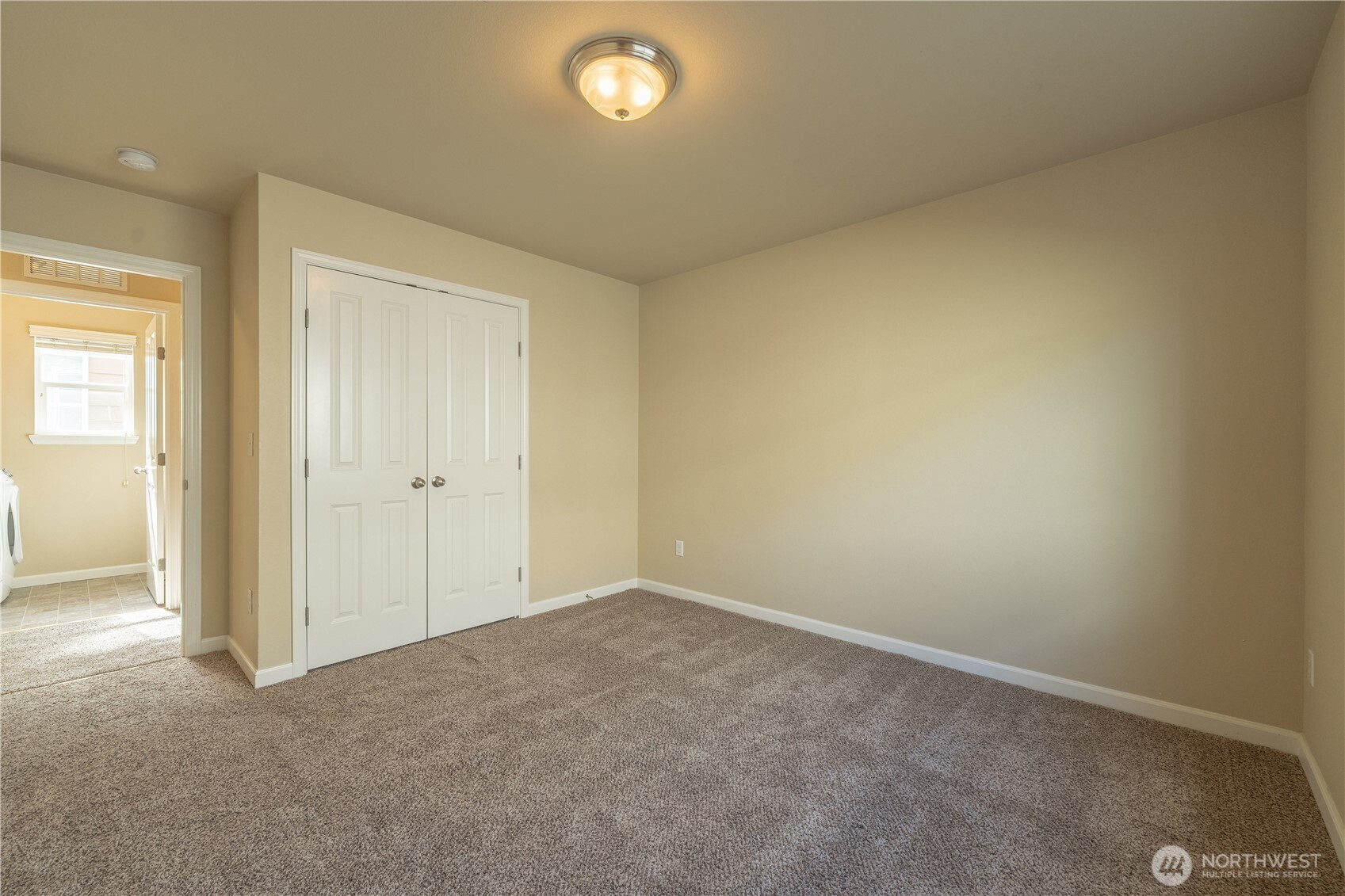 4522 Edgewater Boulevard Property Photo 27