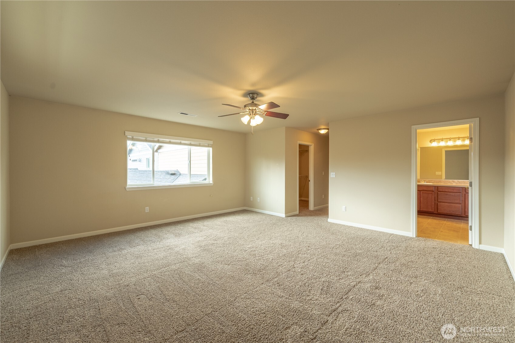 4522 Edgewater Boulevard Property Photo 34