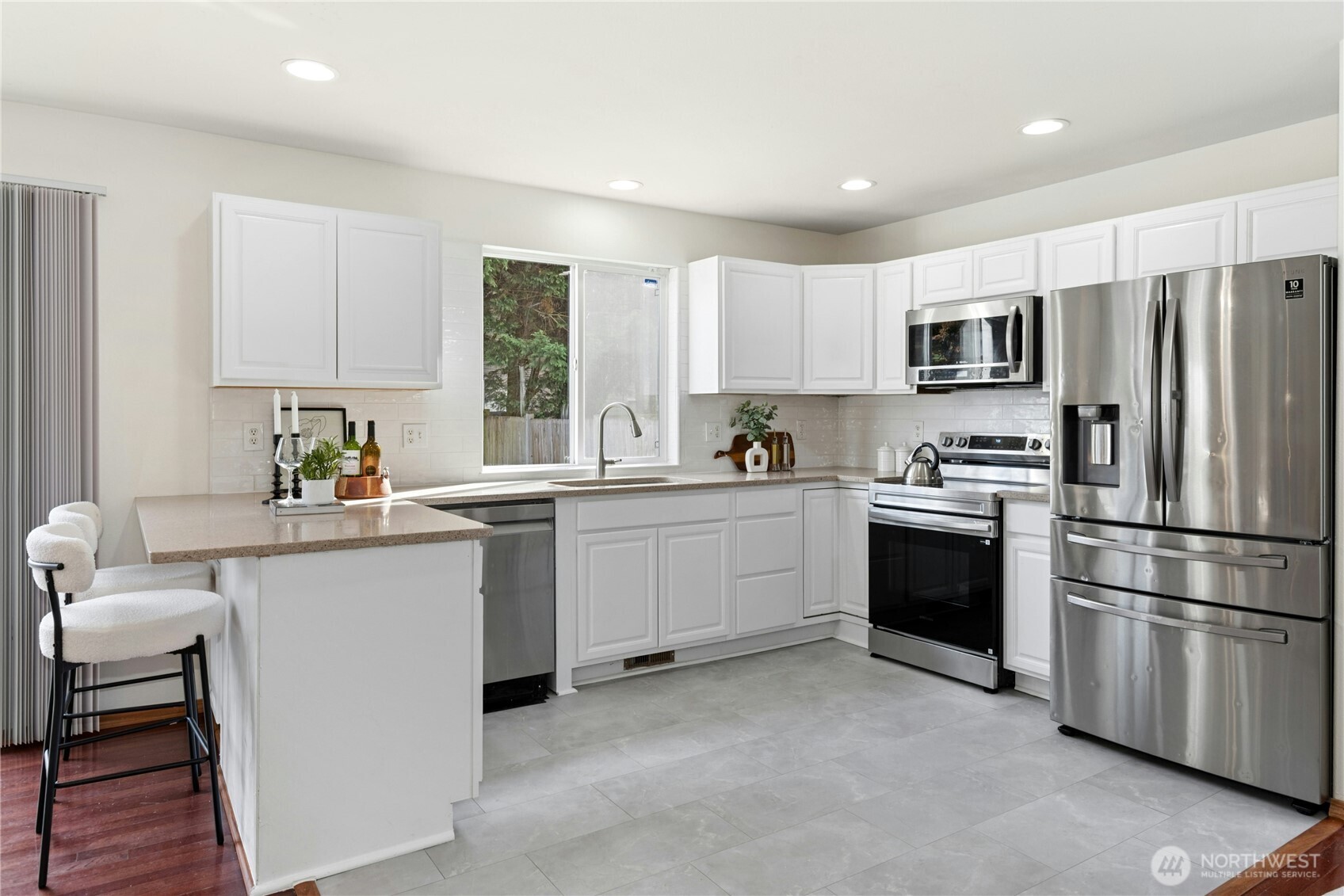 14907 47th Drive Property Photo 11
