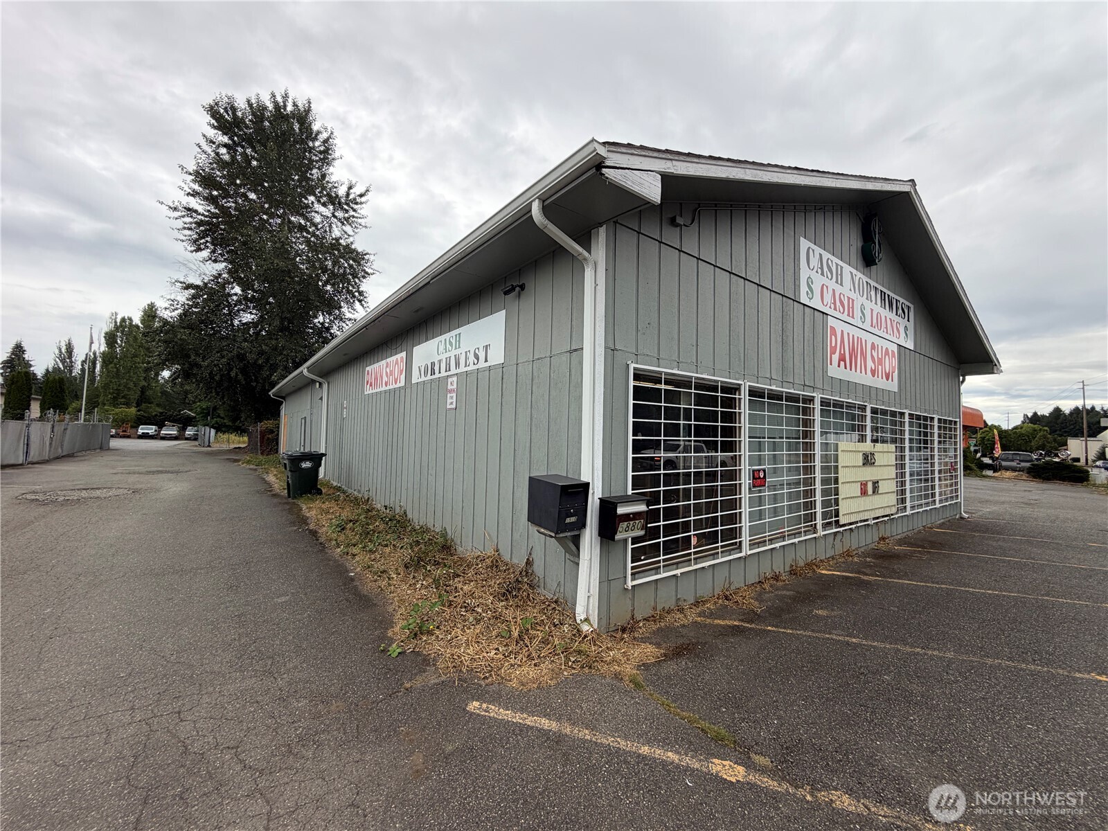 5910 Pacific Avenue Property Photo 3