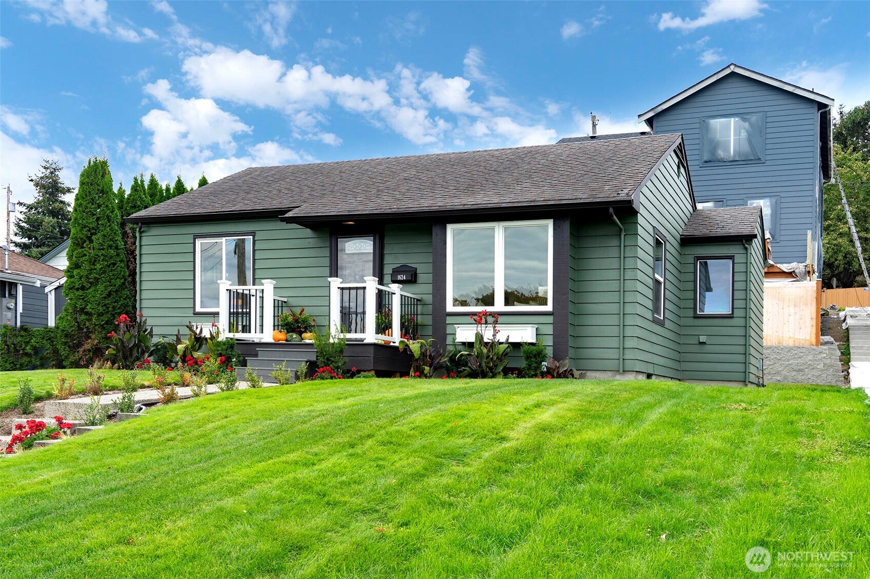 1624 Pine Street Property Photo 3
