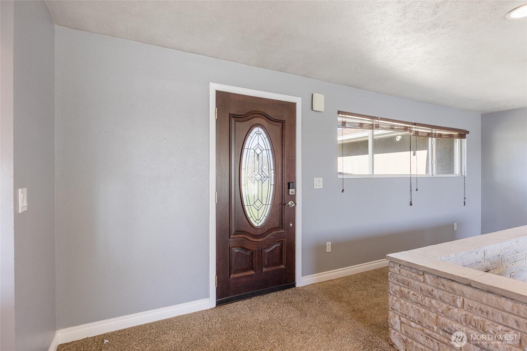 303 W Northshore Drive Property Photo 4