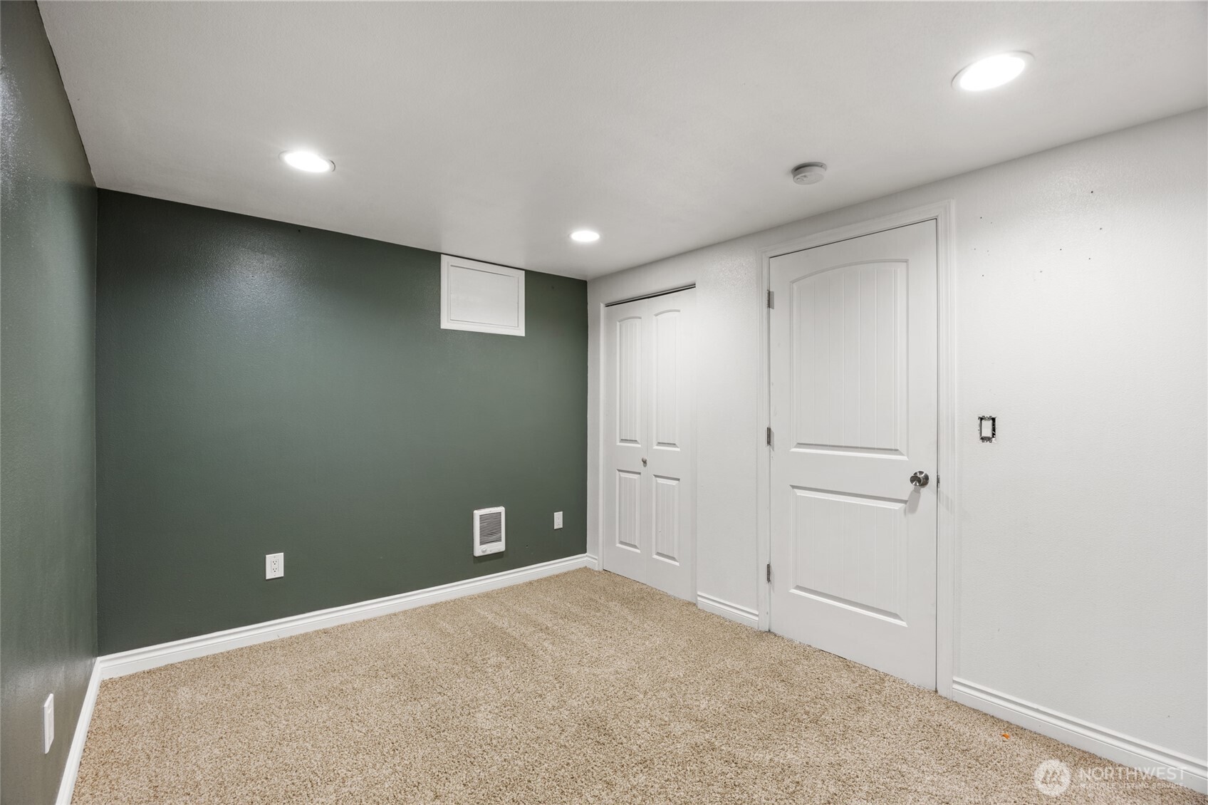303 W Northshore Drive Property Photo 24