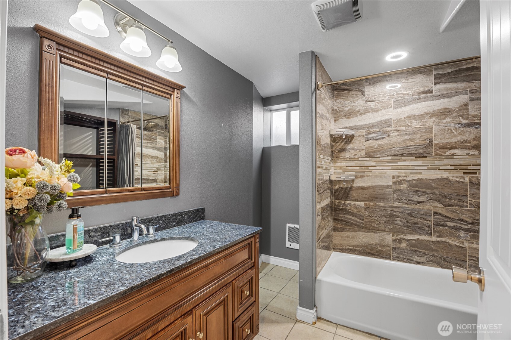 303 W Northshore Drive Property Photo 28