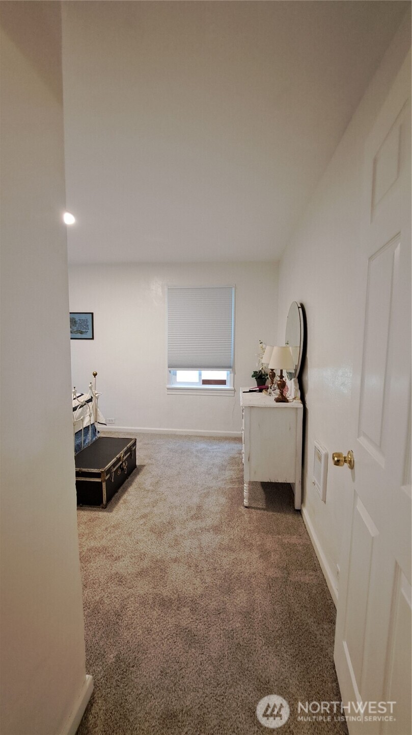 1720 Snyder Avenue Property Photo 25
