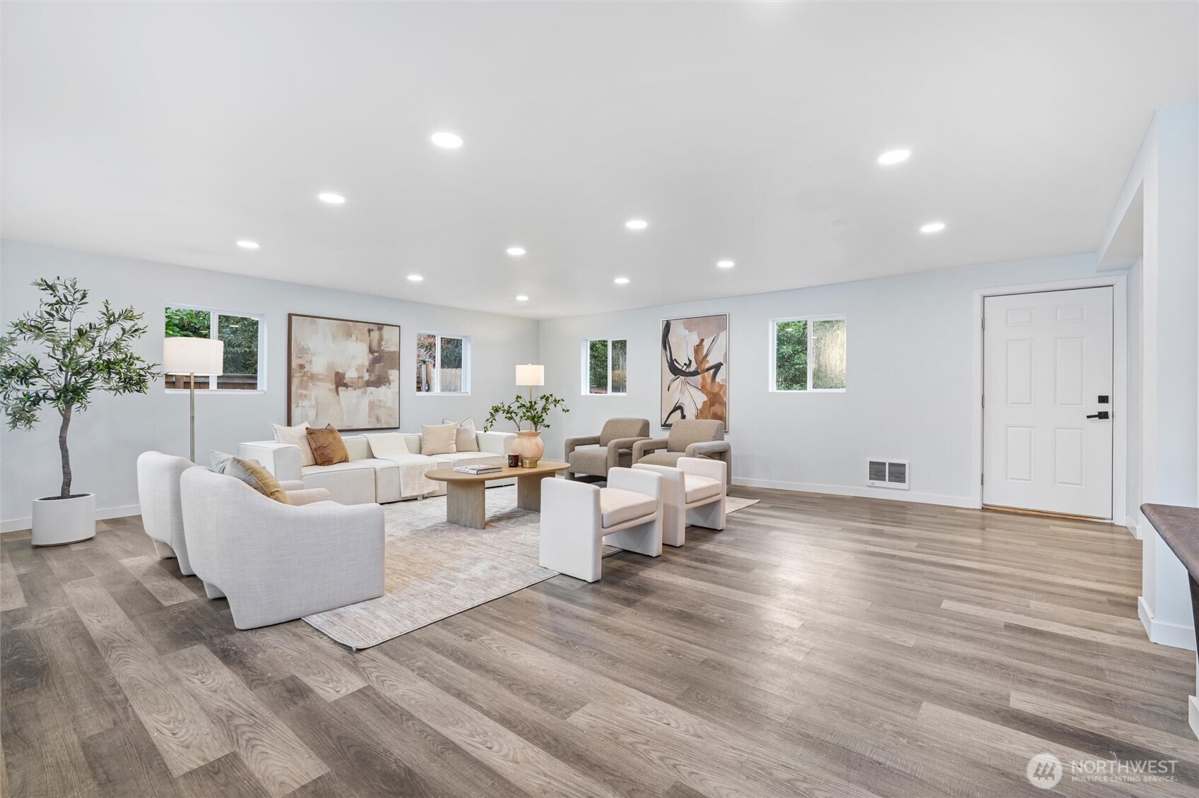 13701 115th Avenue Property Photo 2