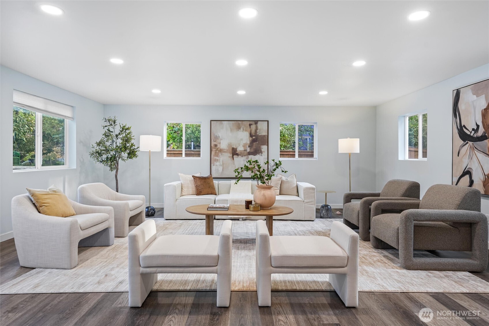 13701 115th Avenue Property Photo 3