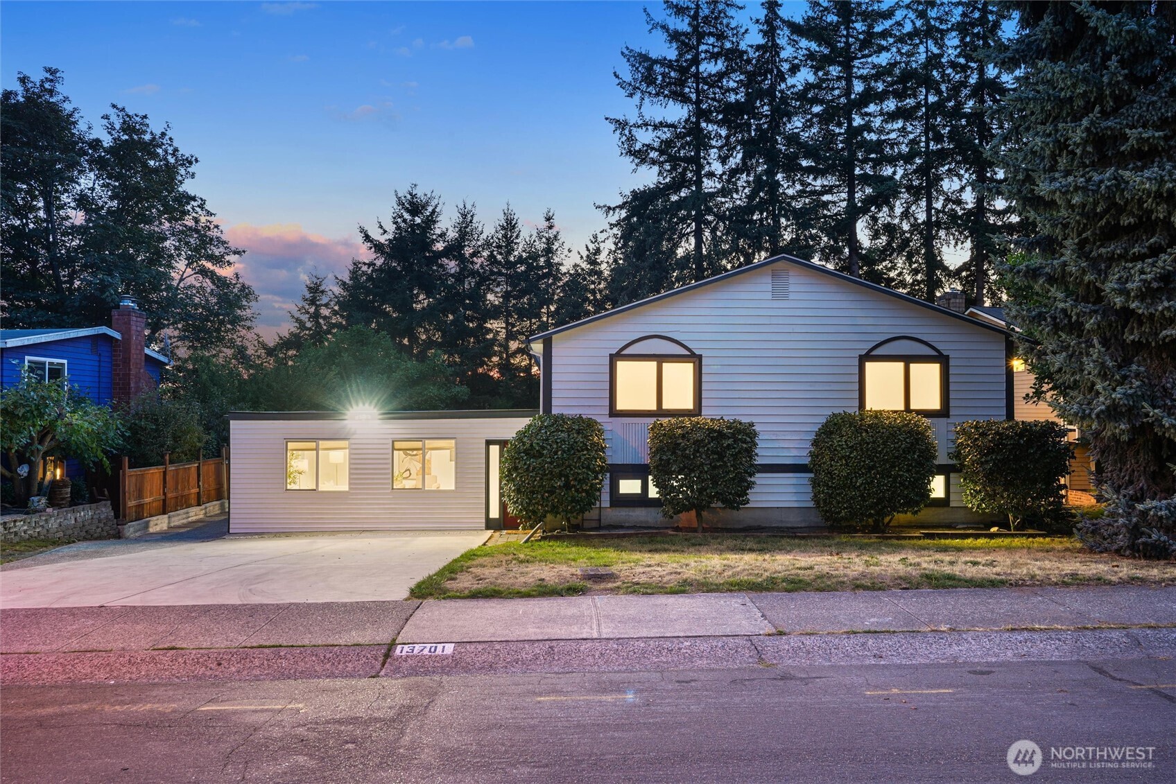 13701 115th Avenue Property Photo 31