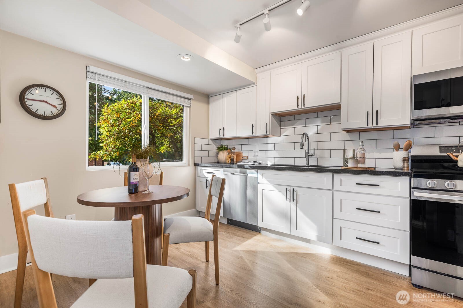 10208 114th Place Property Photo 6
