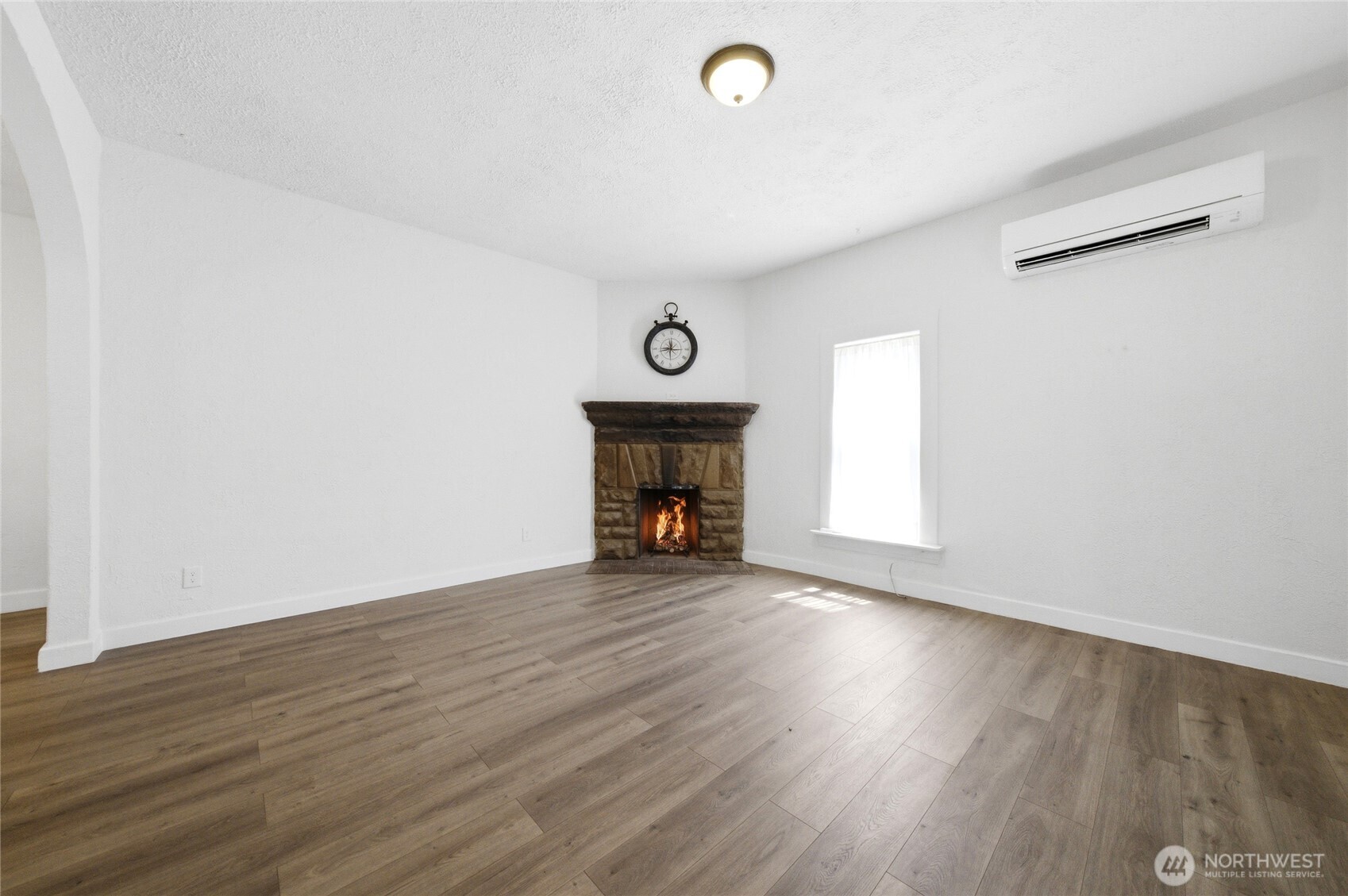 1040 Pomona Street Property Photo 5