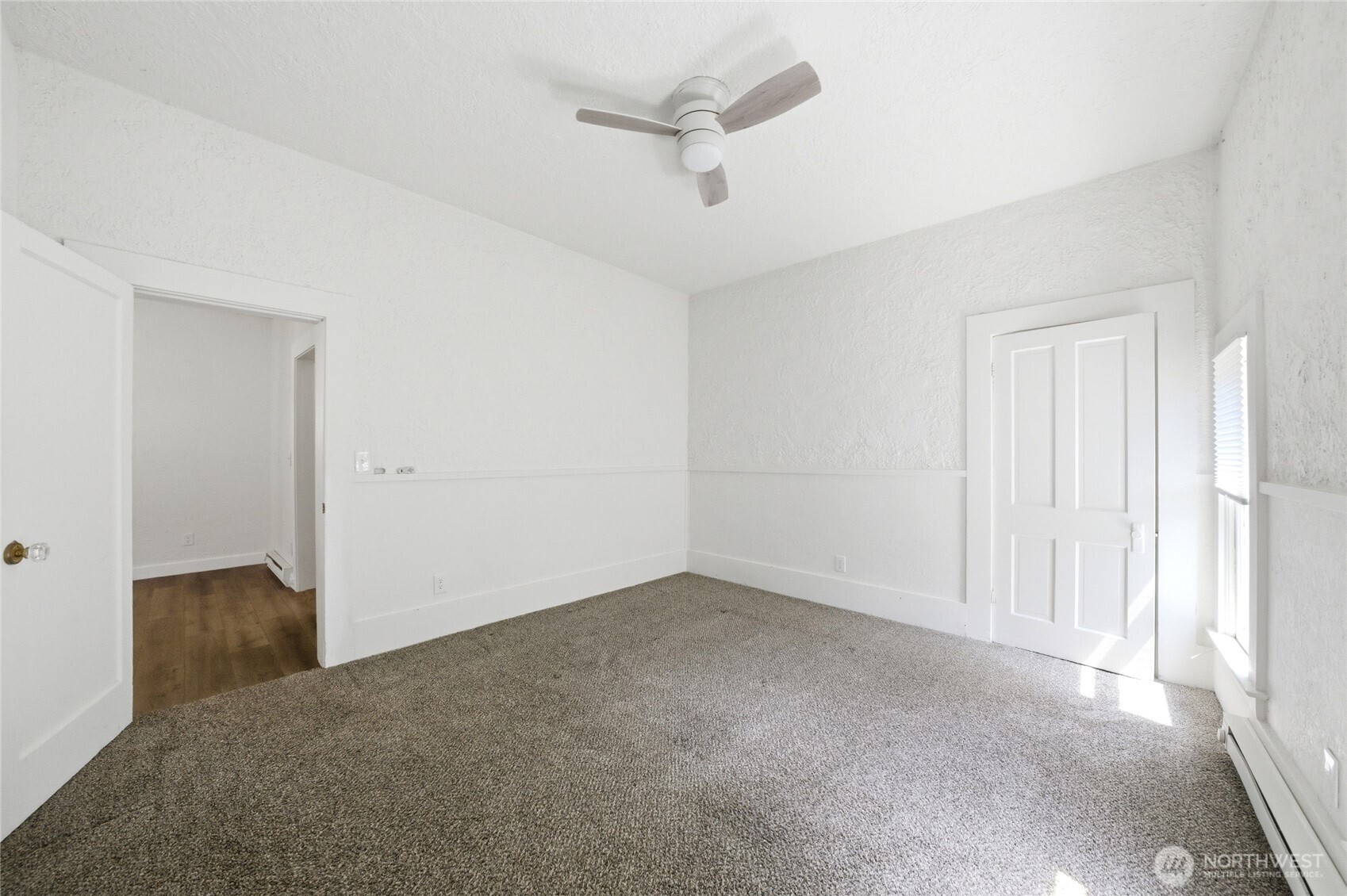 1040 Pomona Street Property Photo 14