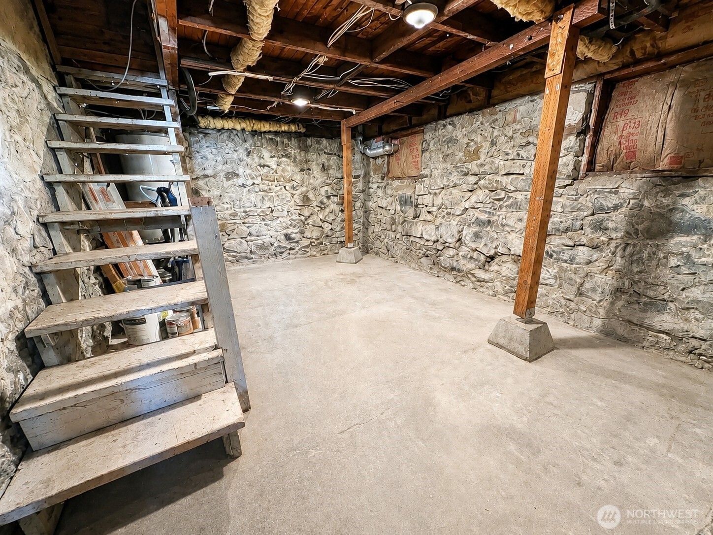 1040 Pomona Street Property Photo 31