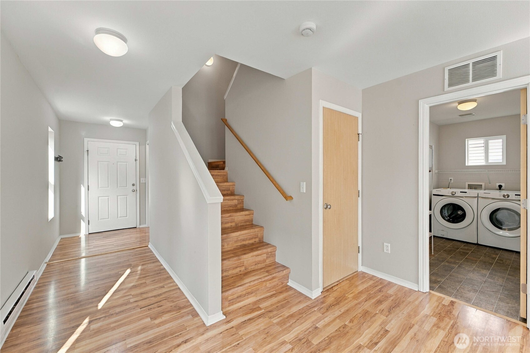 10416 24th Street Property Photo 4