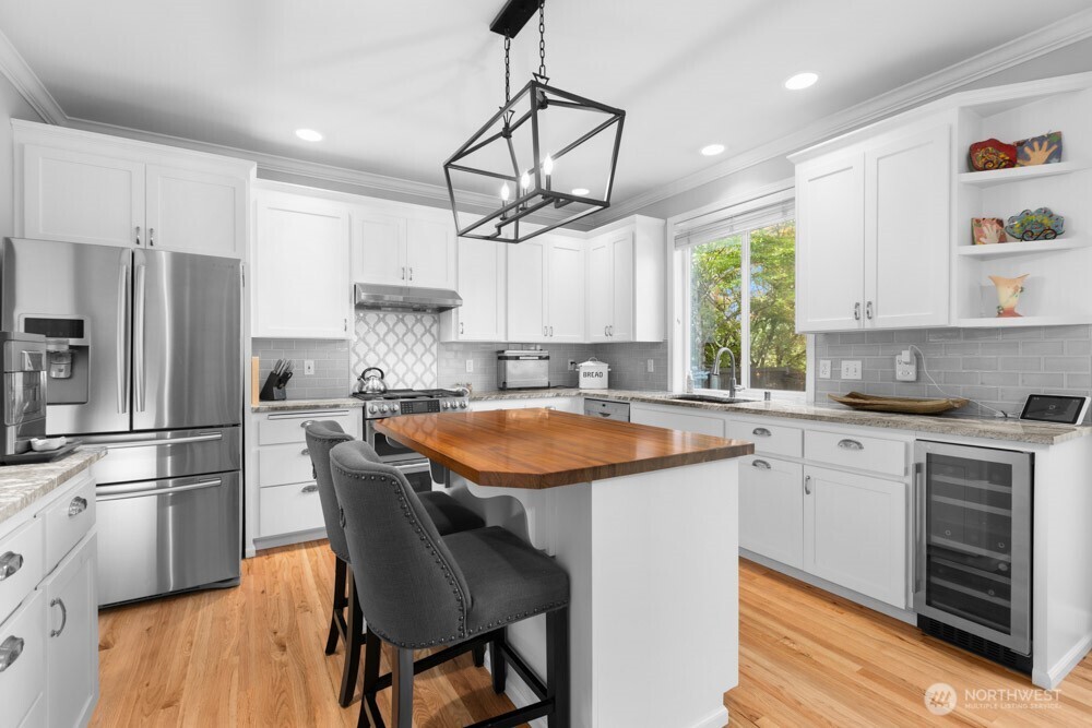 18306 92nd Avenue Property Photo 9