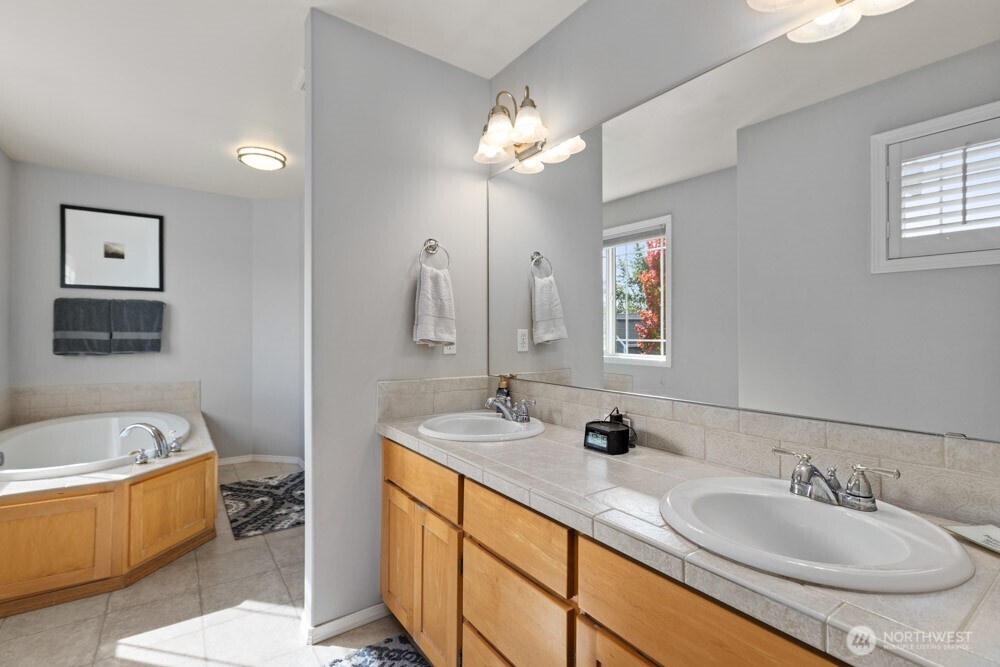 18306 92nd Avenue Property Photo 20