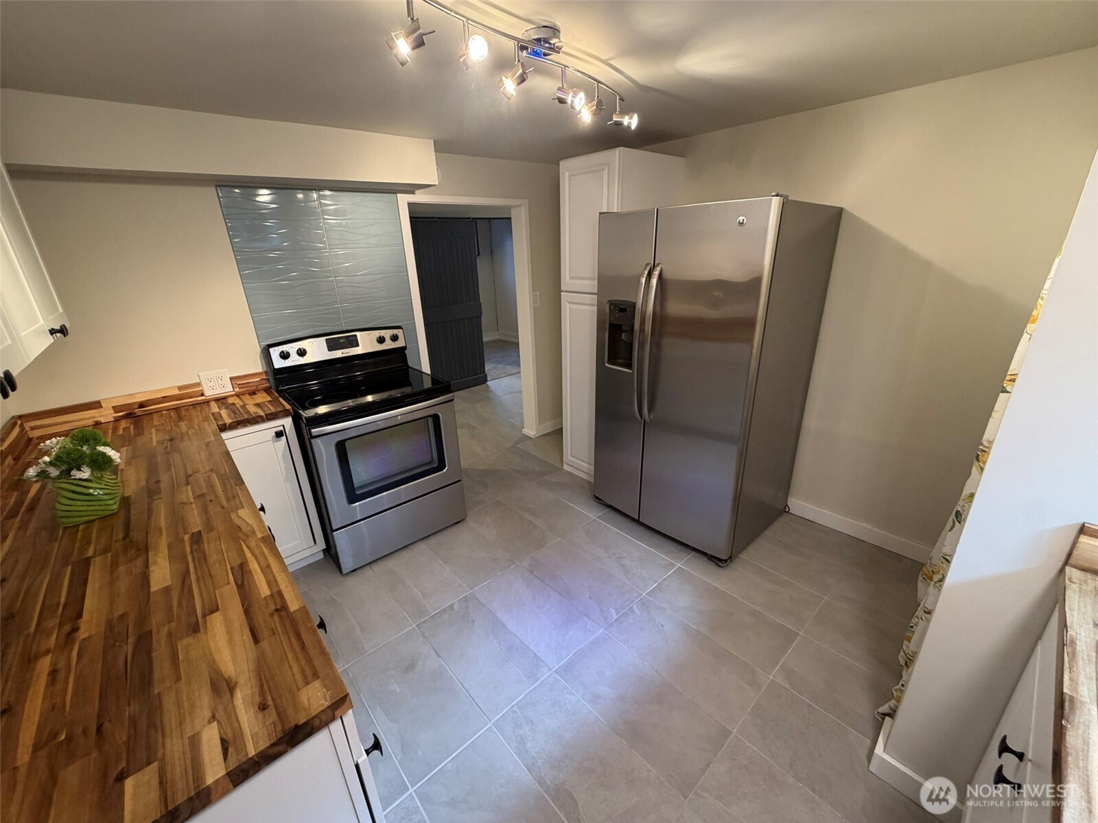 522 Hawthorne Street Property Photo 15