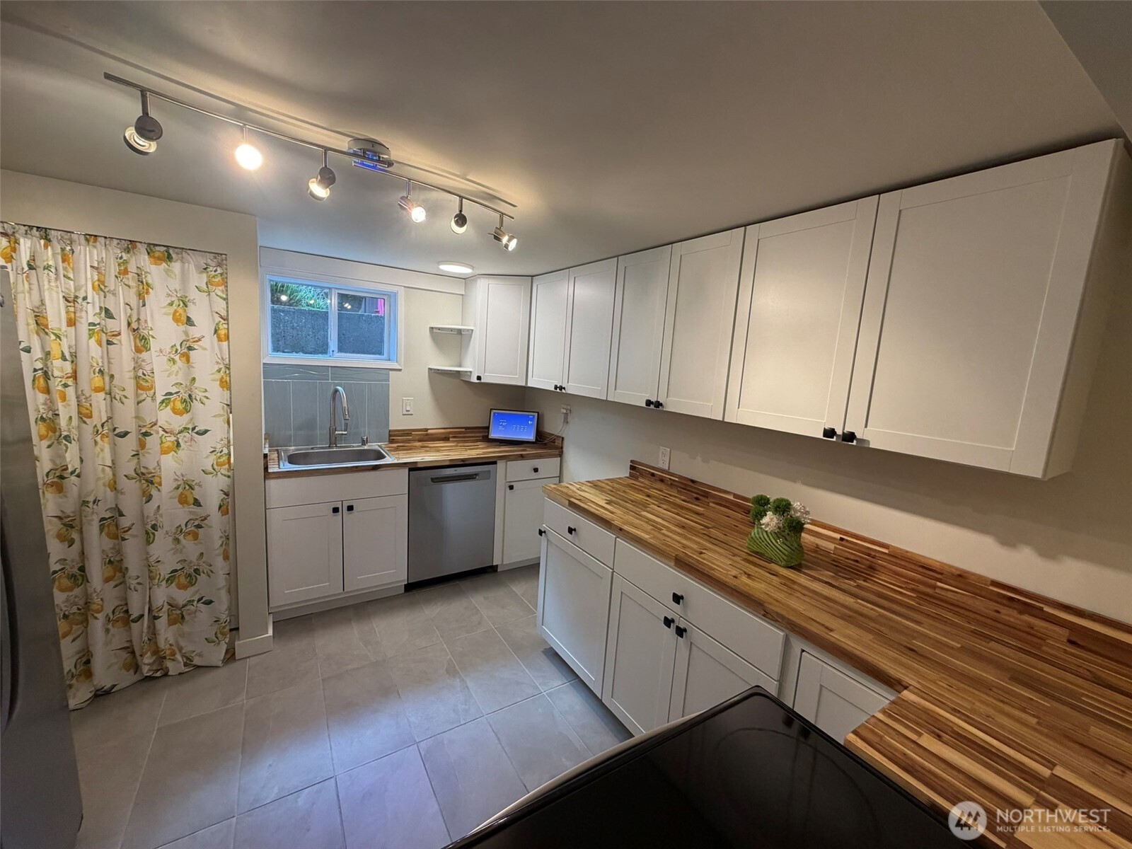 522 Hawthorne Street Property Photo 16