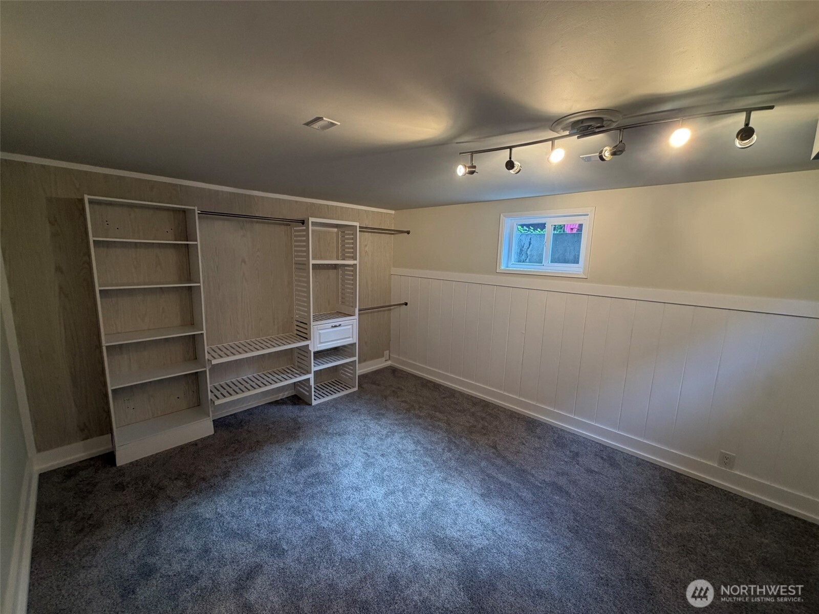 522 Hawthorne Street Property Photo 18