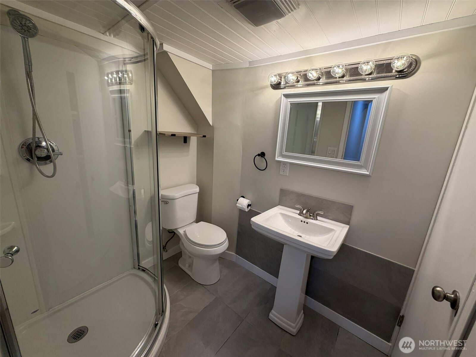 522 Hawthorne Street Property Photo 19