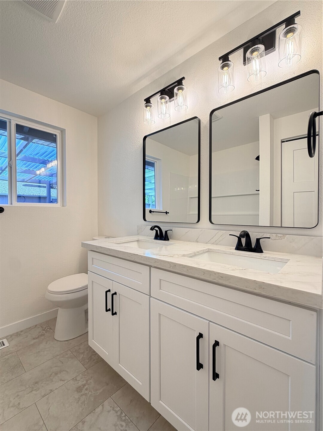 209 E 65th Street Property Photo 19