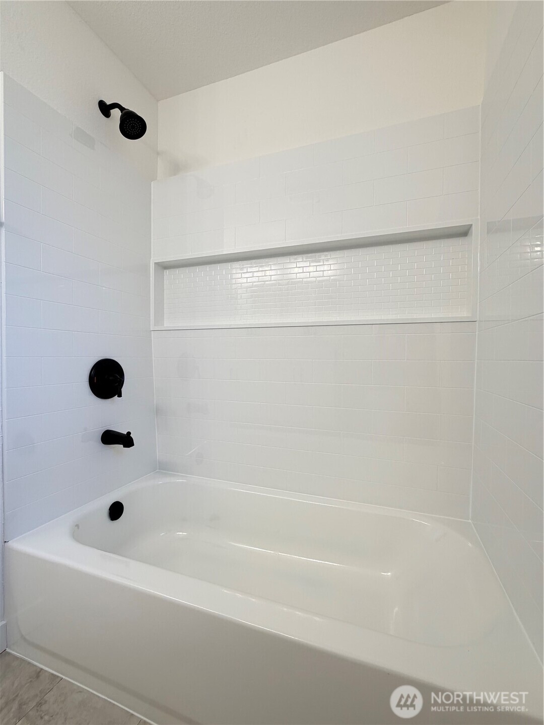 209 E 65th Street Property Photo 20