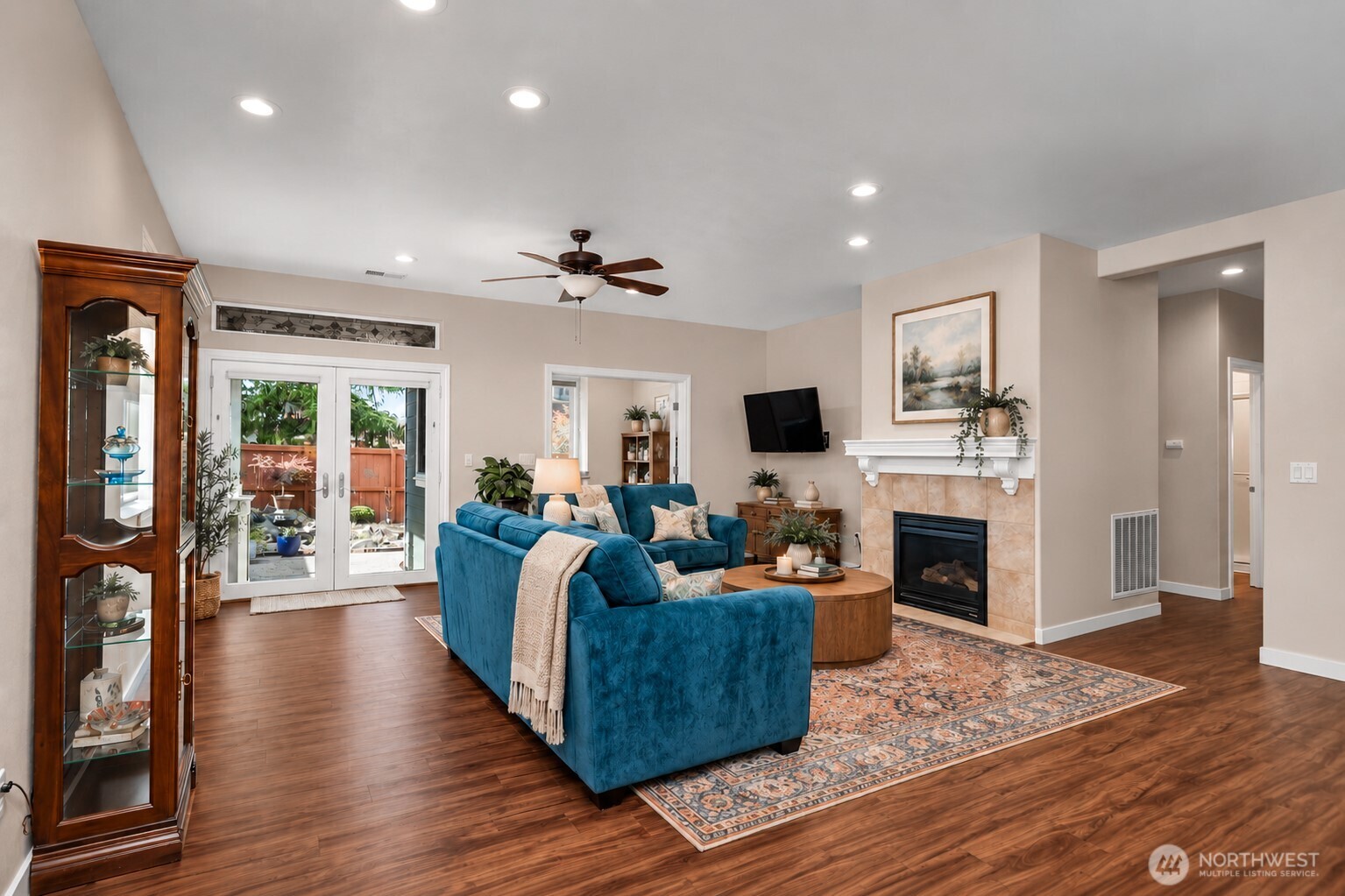 4155 Bainbridge Court Property Photo 6