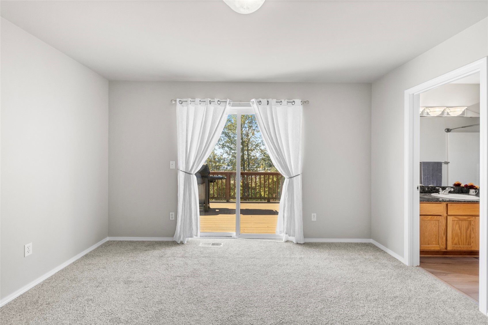 2409 S 15th Street Property Photo 16