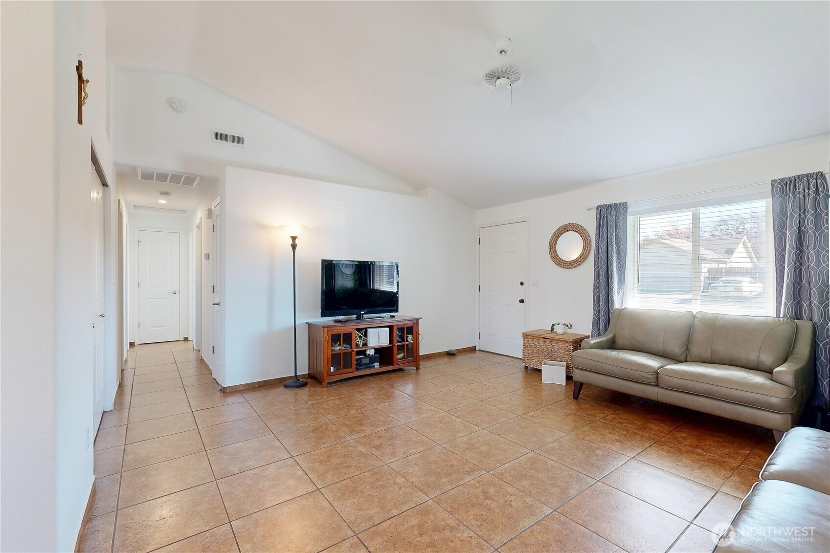 351 Ne 15th Avenue Property Photo 6