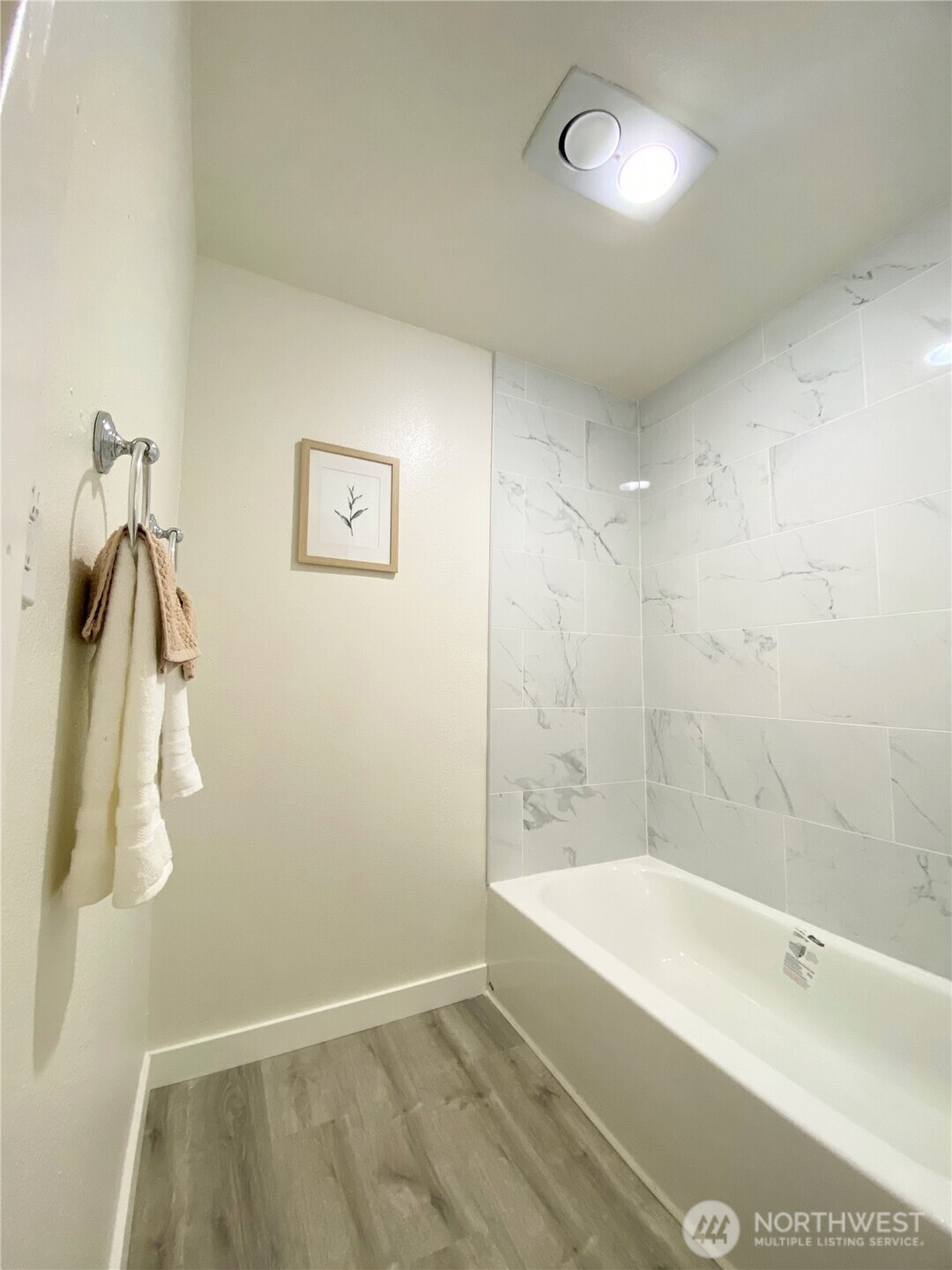 9302 Redmond Woodinville Rd 206 Property Photo 5
