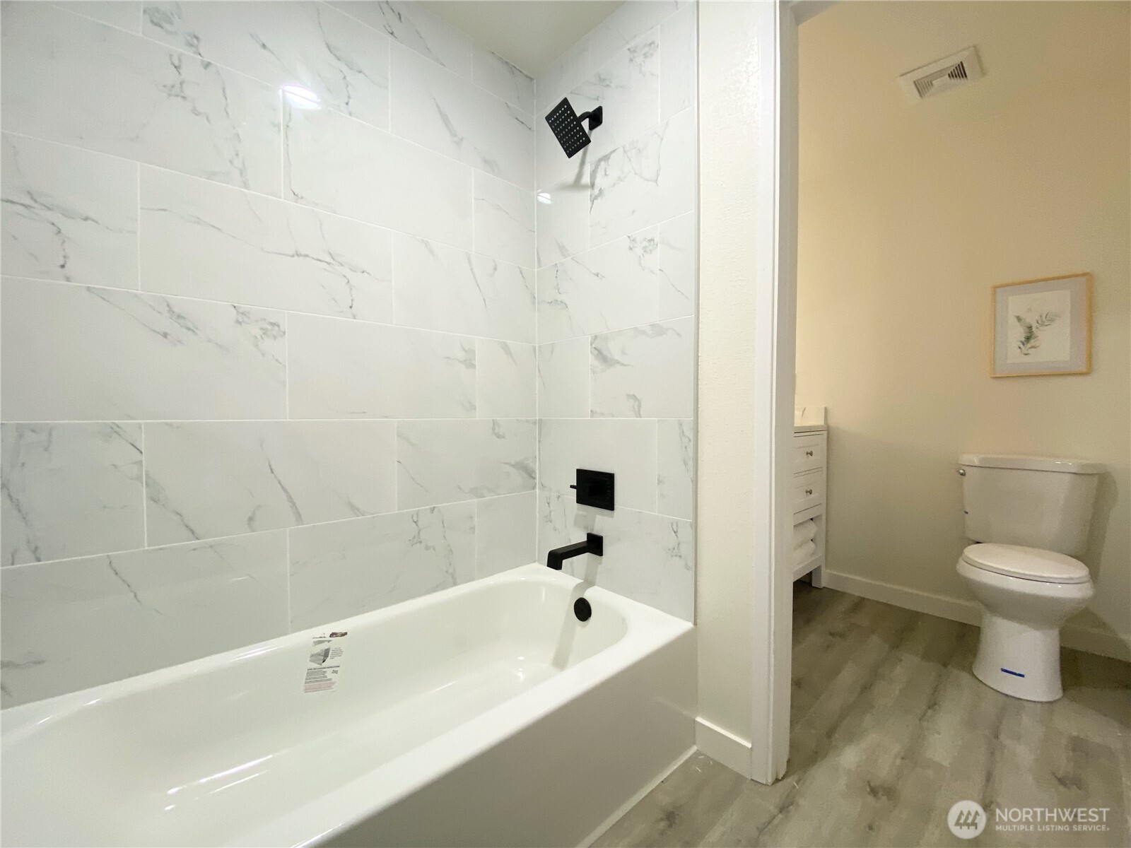 9302 Redmond Woodinville Rd 206 Property Photo 6