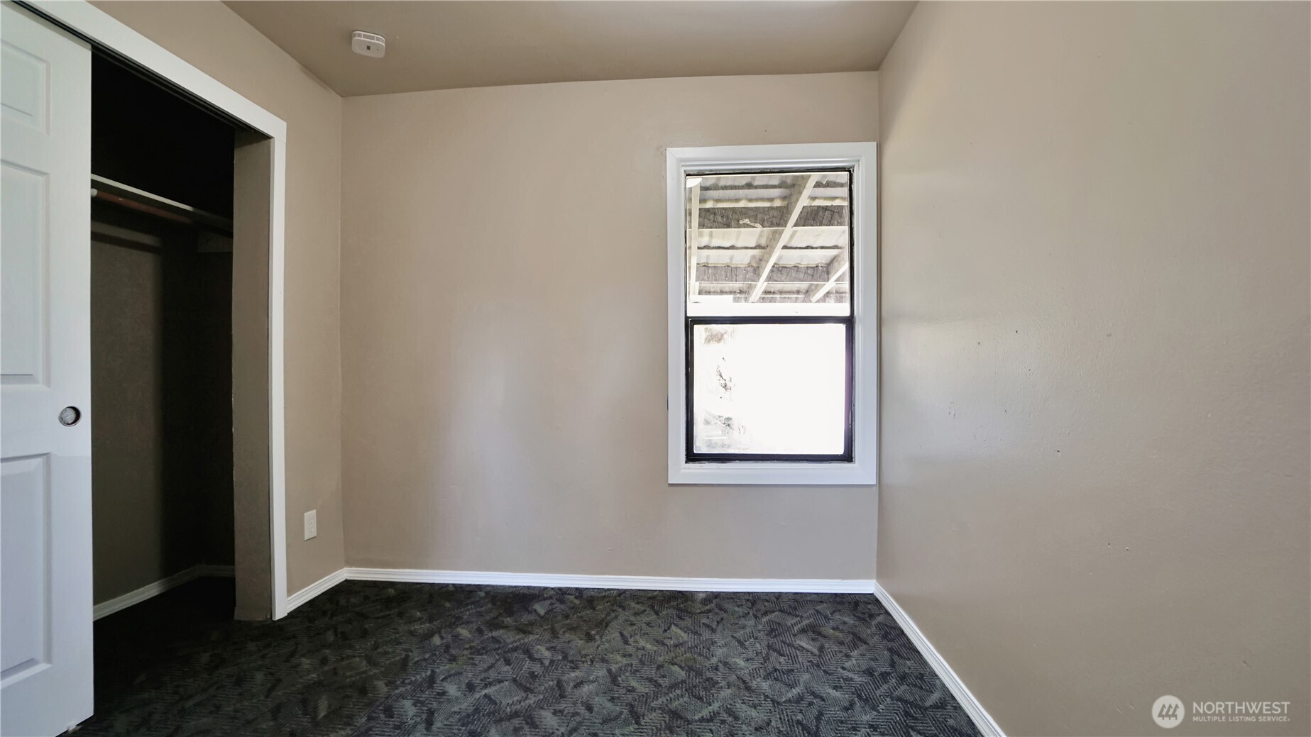 511 S West Boulevard Property Photo 8