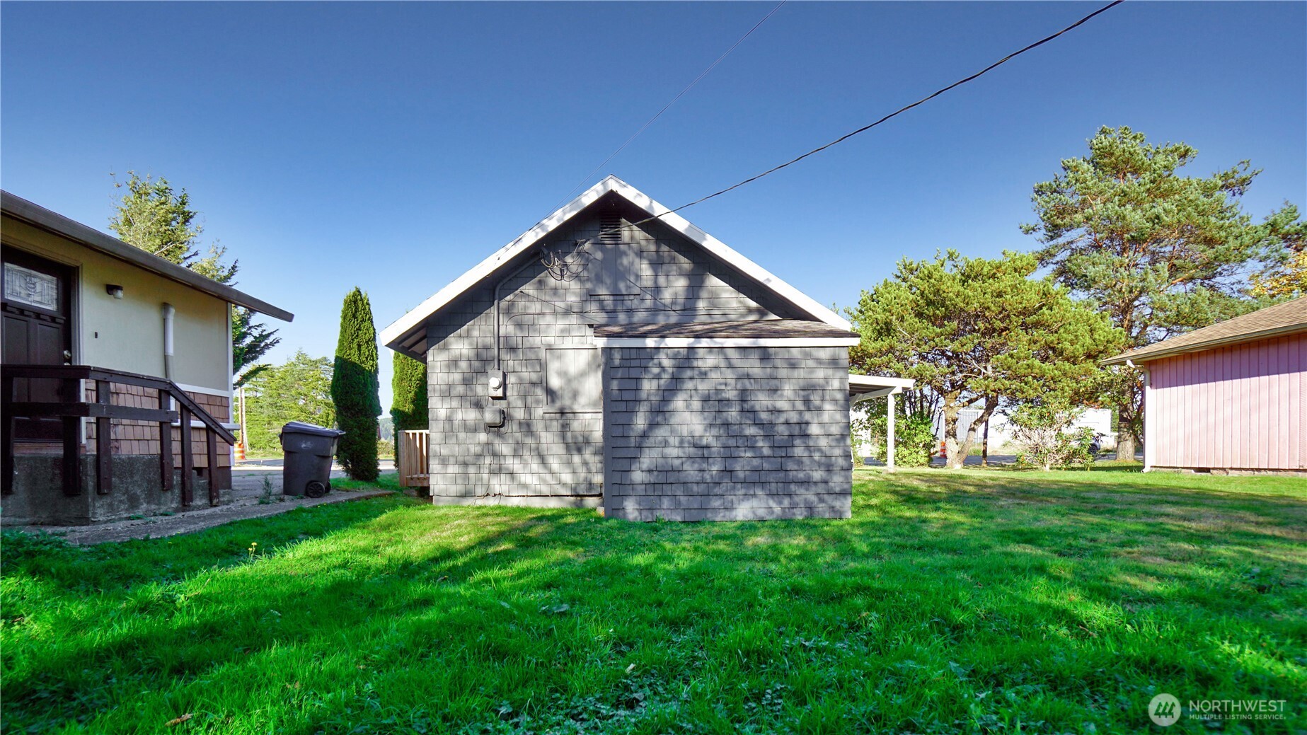 511 S West Boulevard Property Photo 15