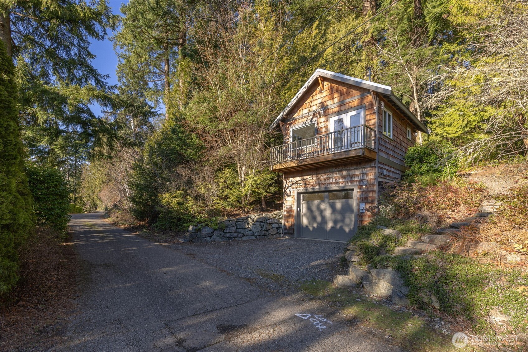 2111 Dellesta Drive Property Photo 1