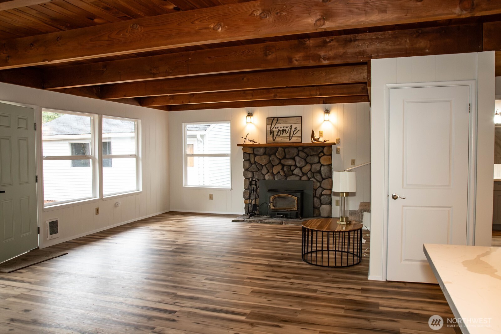 11815 Shoreview Drive Property Photo 6