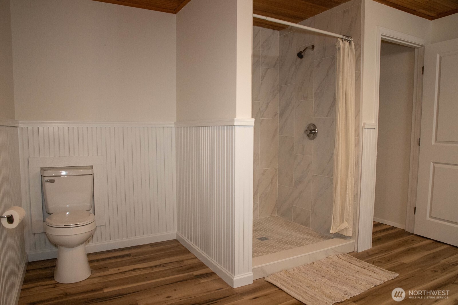11815 Shoreview Drive Property Photo 8