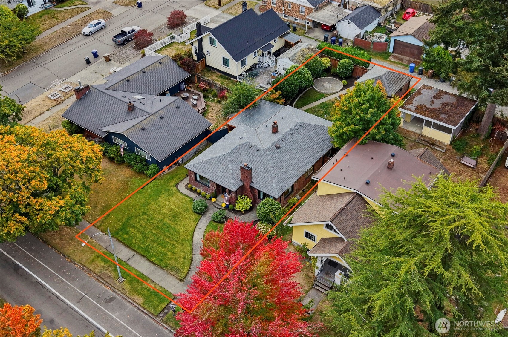 1910 N Union Avenue Property Photo 33
