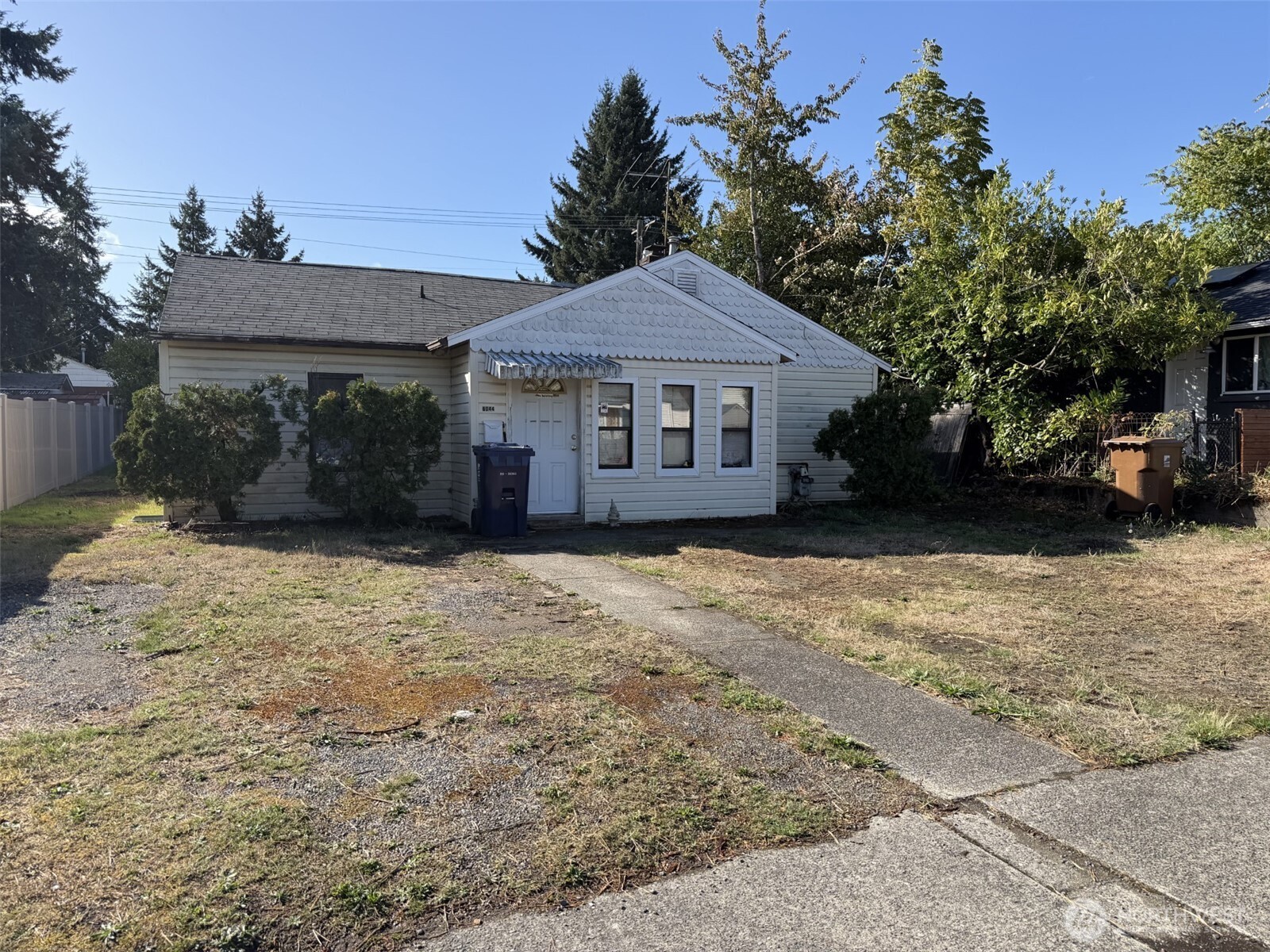 6044 S Oakes Street Property Photo 1