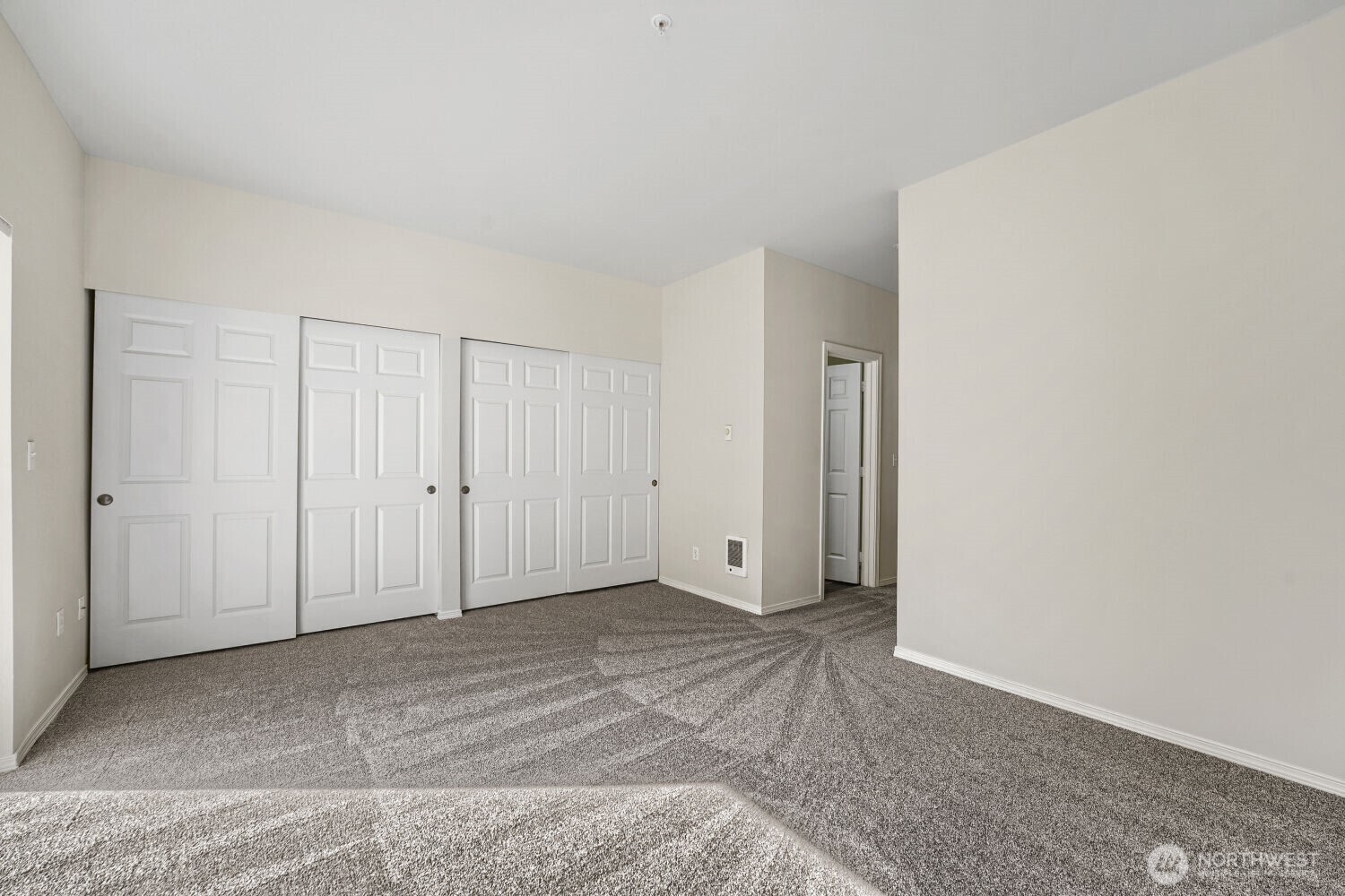 1800 Ne 40th Street F3 Property Photo 11
