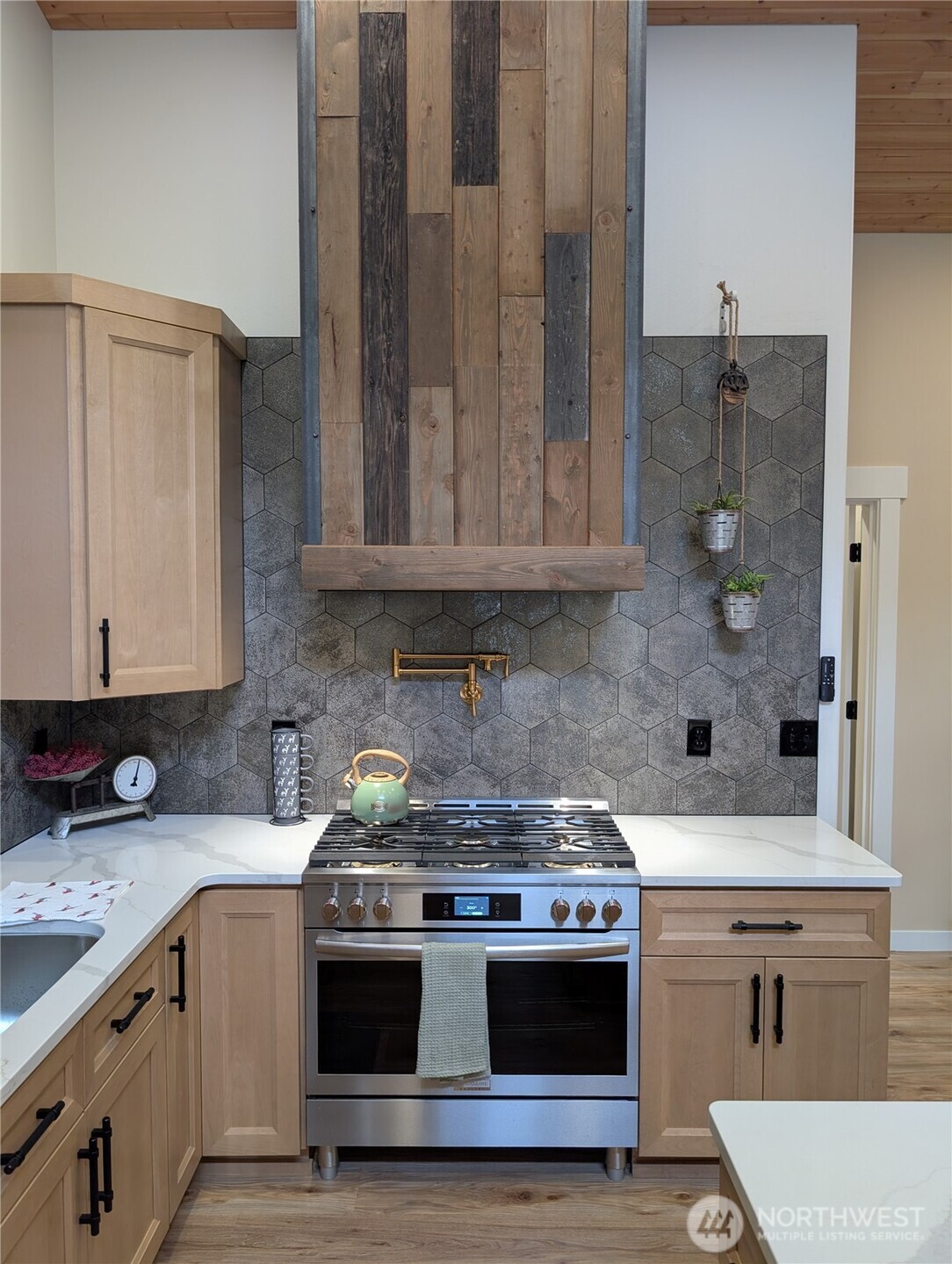 133 Red Cedar Lane Property Photo 8