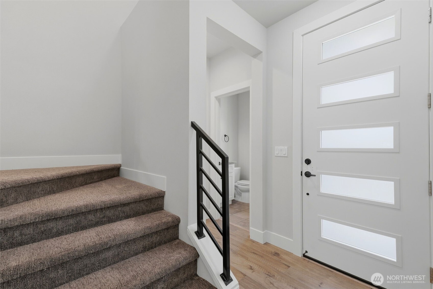 6923 S Mason Avenue Property Photo 3