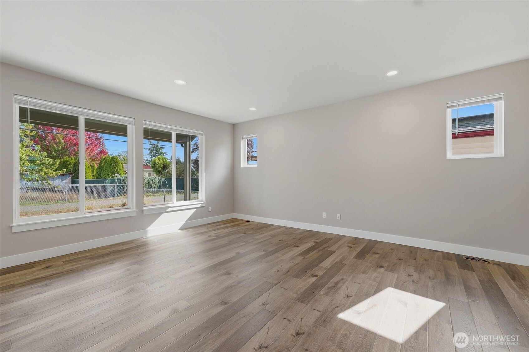 6923 S Mason Avenue Property Photo 15