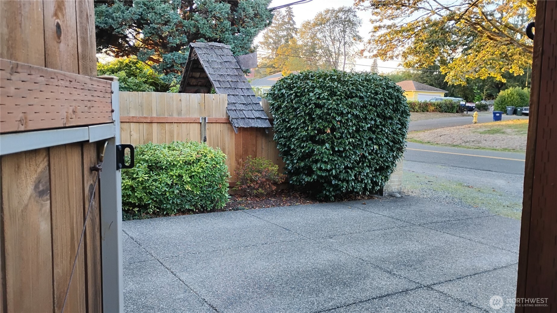 6502 Avondale Road Property Photo 7