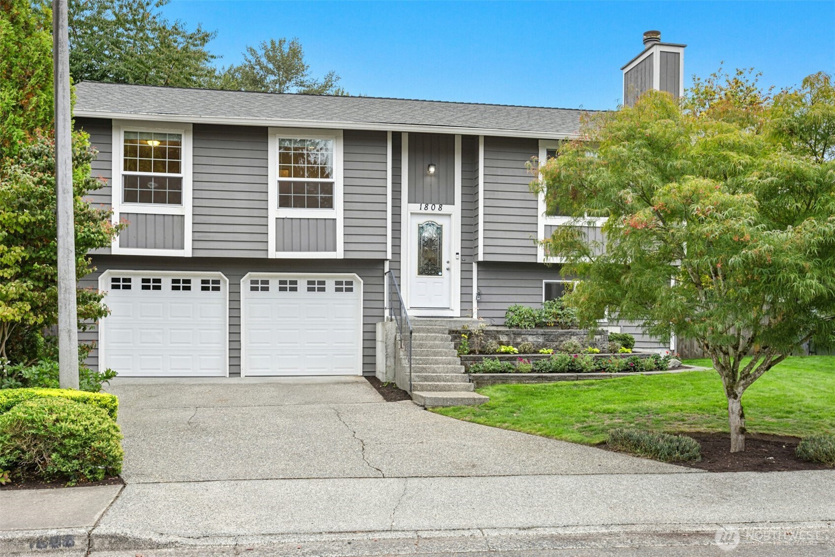1808 225th Street Property Photo 3