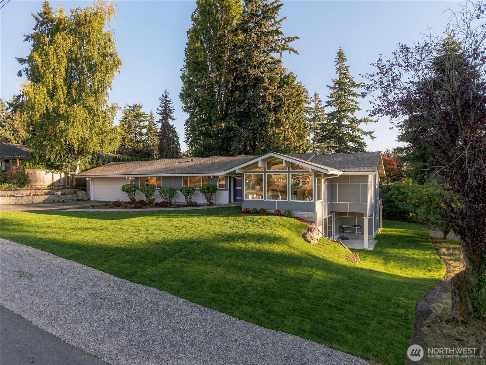 8205 SE 71st Street Property Photo 1
