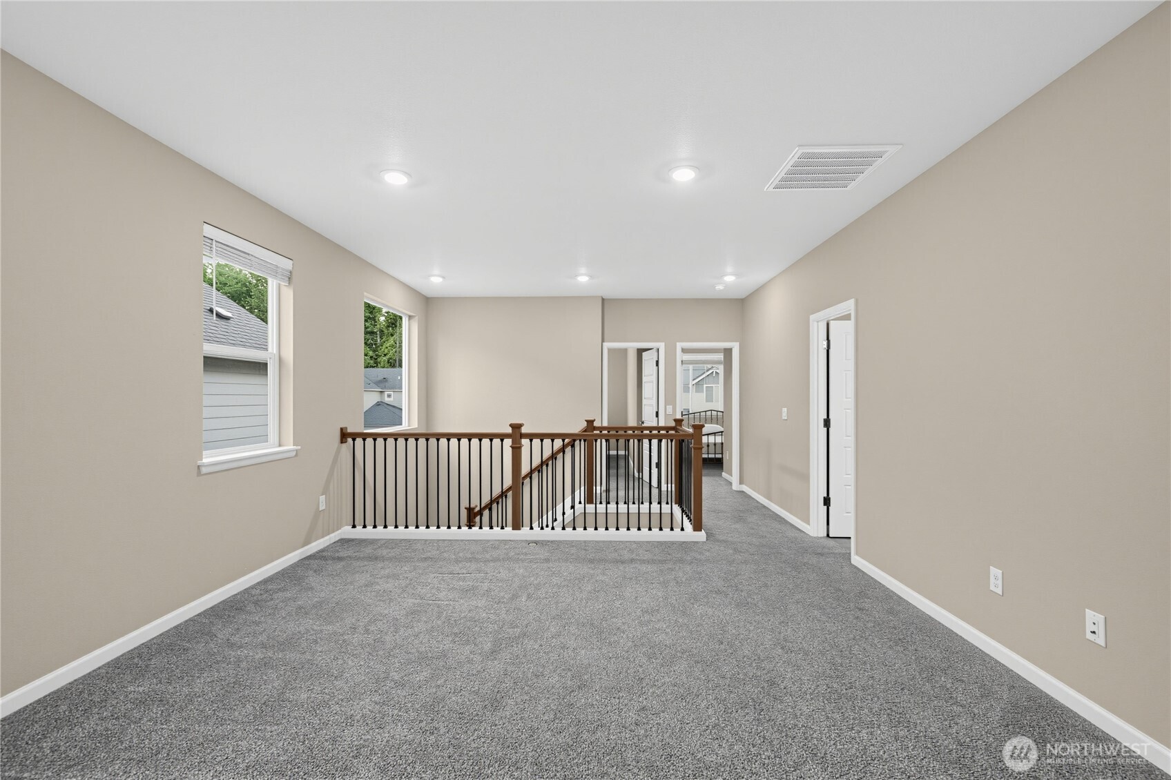 12911 Emerald Ridge Boulevard Property Photo 10
